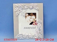 ST007029 - 10 PHOTOGRAPH FRAME