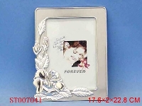 ST007041 - 7 PHOTOGRAPH FRAME