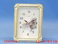 ST007074 - 5 CLOCK