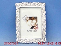 ST007077 - 7 PHOTOGRAPH FRAME