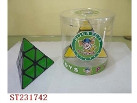 ST231742 - 金字塔魔方
